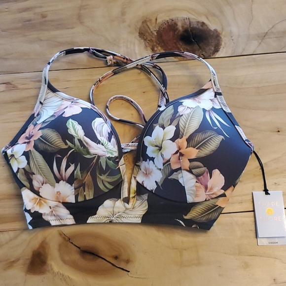 Shade & Shore Other - Grey Floral Bikini Top